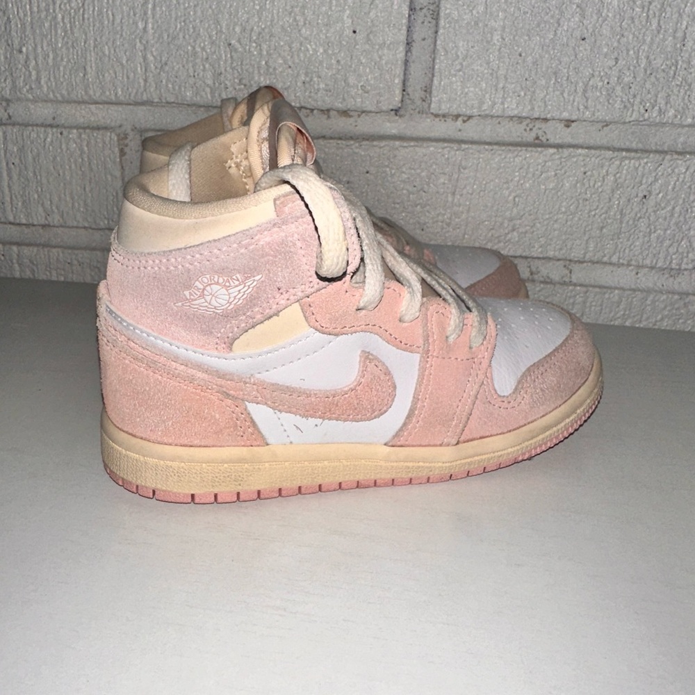 Air Jordan 1 Hi 9c